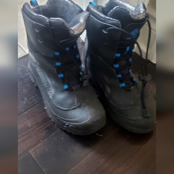 Boys Waterproof Boots - Picture 3 of 3